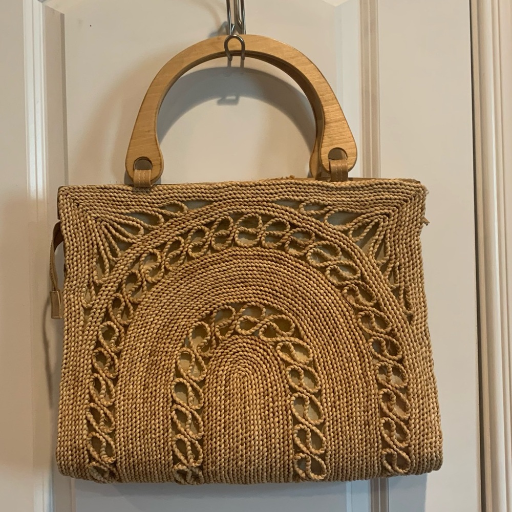 Large vintage bag with wooden handles